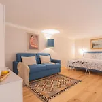 Cinque Giornate 70 Suites By Rent All Como